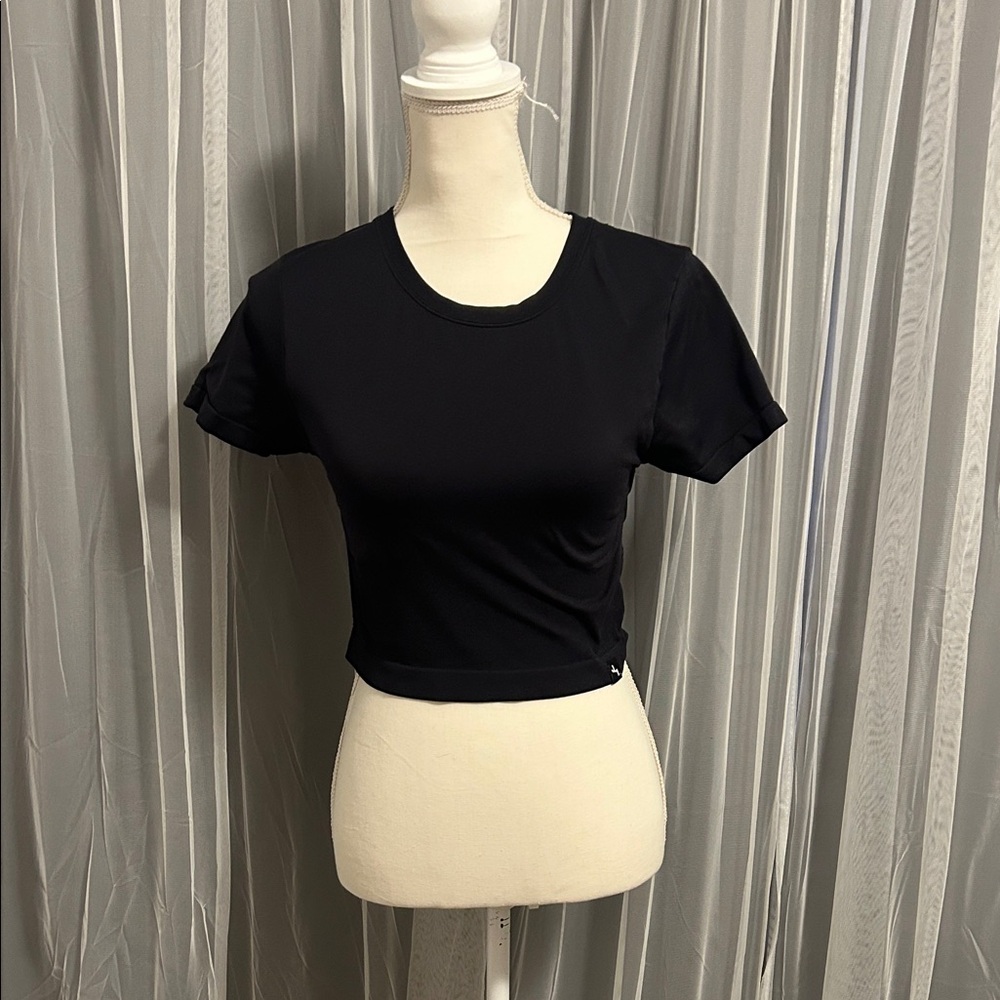 Black Women's Active Cut Out Back Crop Top JoyLab Size Medium